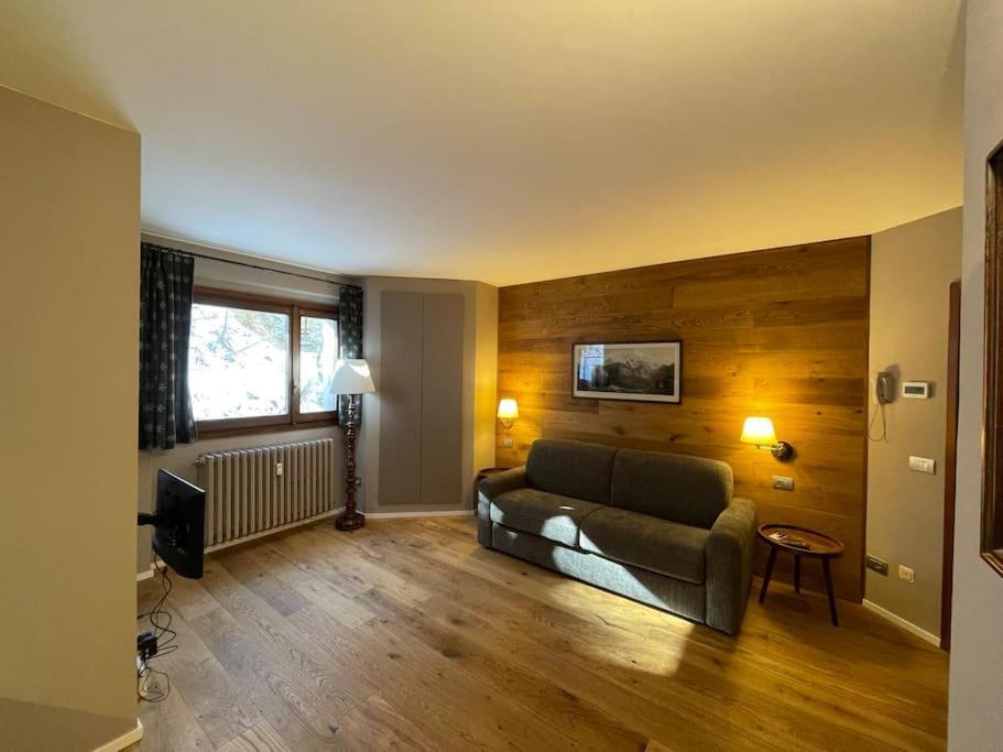 Raffinato Ed Accogliente Monolocale Di Montagna Apartment Breuil-Cervinia Luaran gambar
